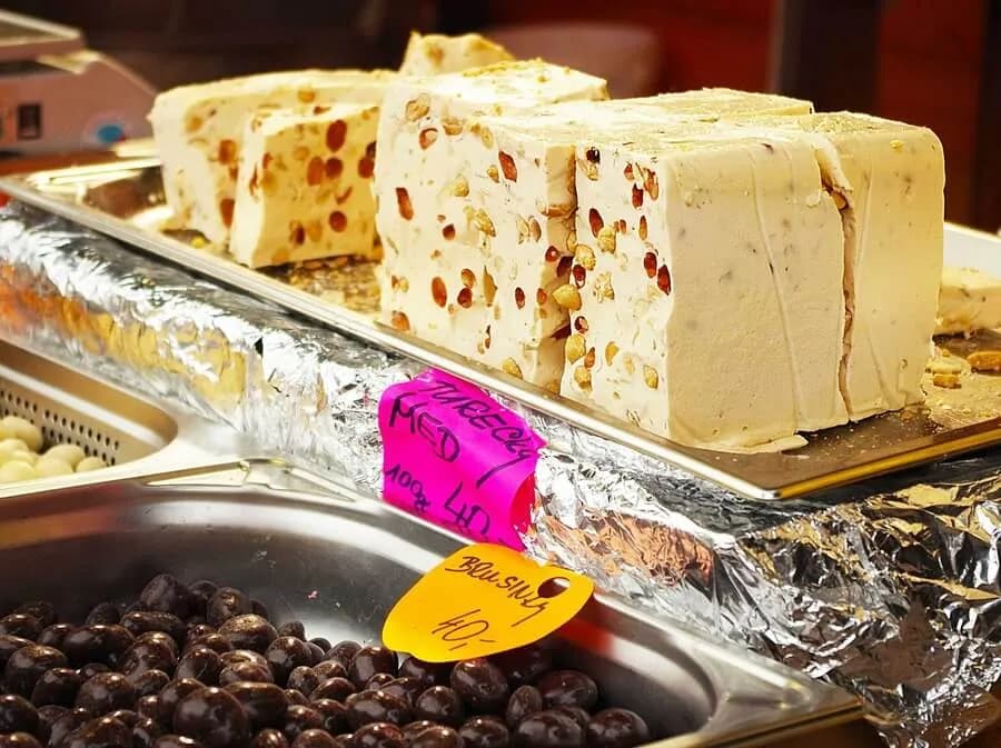 Czy chałwa tuczy? Sprawdź, jak wpływa na Twoją dietę i wagę