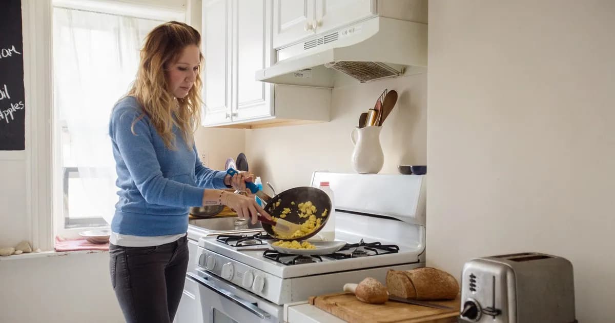 Czy jajecznica jest dietetyczna? Sprawdź, jak ją przygotować zdrowo