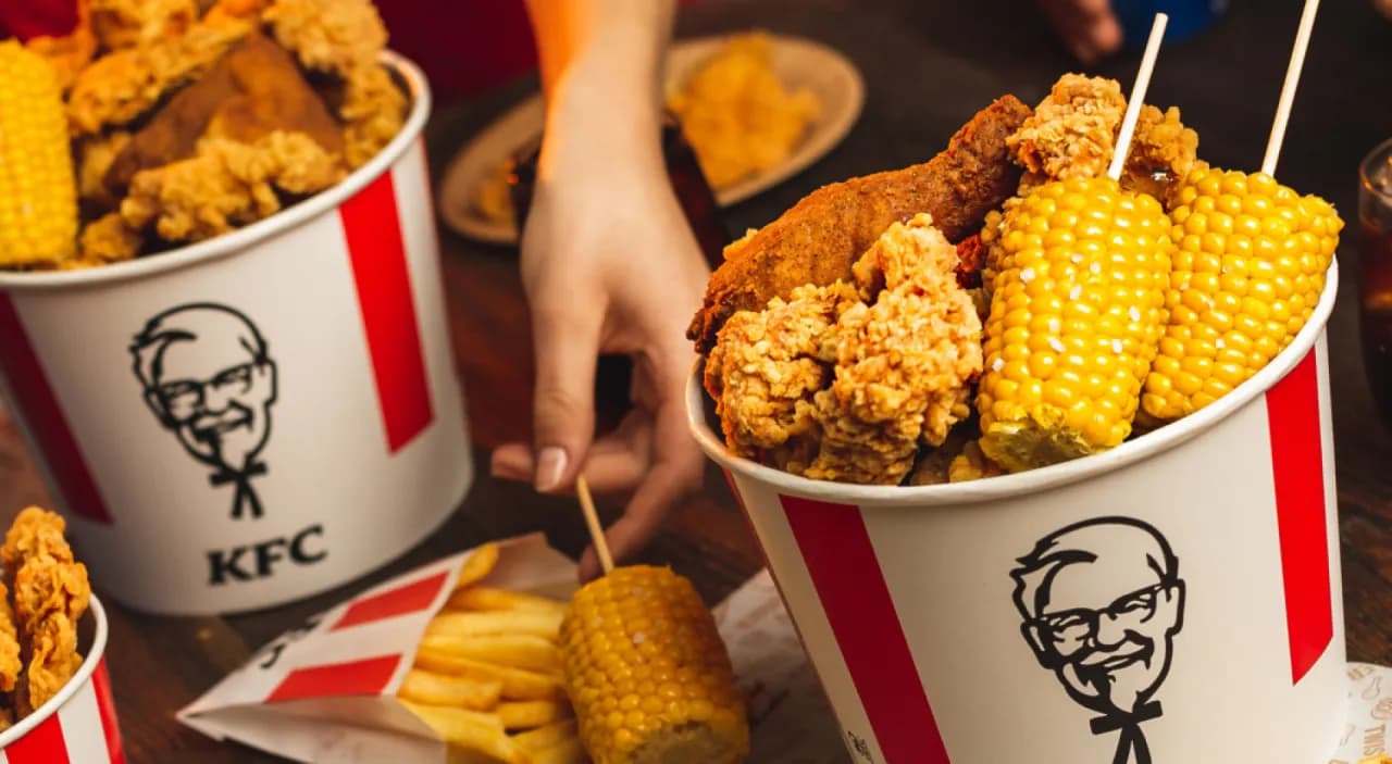 Ile kalorii ma kubełek KFC dla 2 osób? Zaskakujące fakty o kaloriach