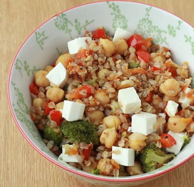 Przepisy na zdrowe posiłki, które zaskoczą Twoje podniebienie